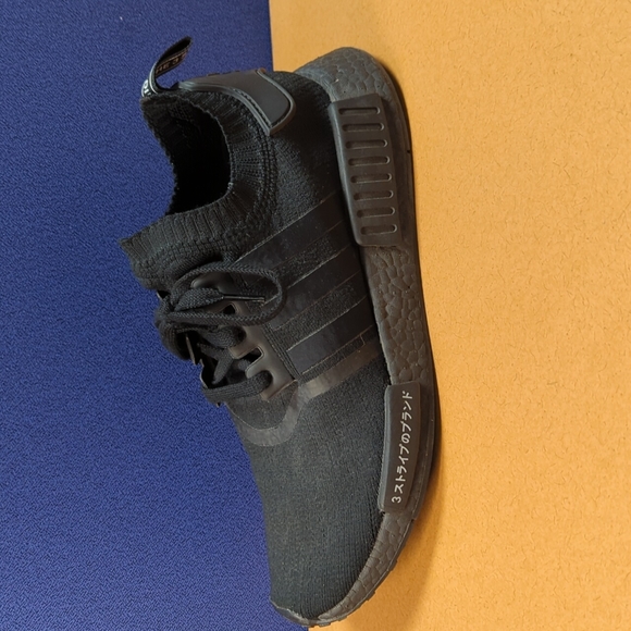 adidas triple black japan